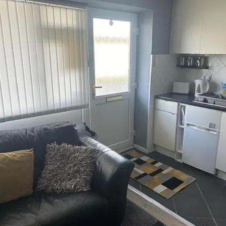 Ground Floor Hillview 2 Bedroom Apartment Brean Exterior photo